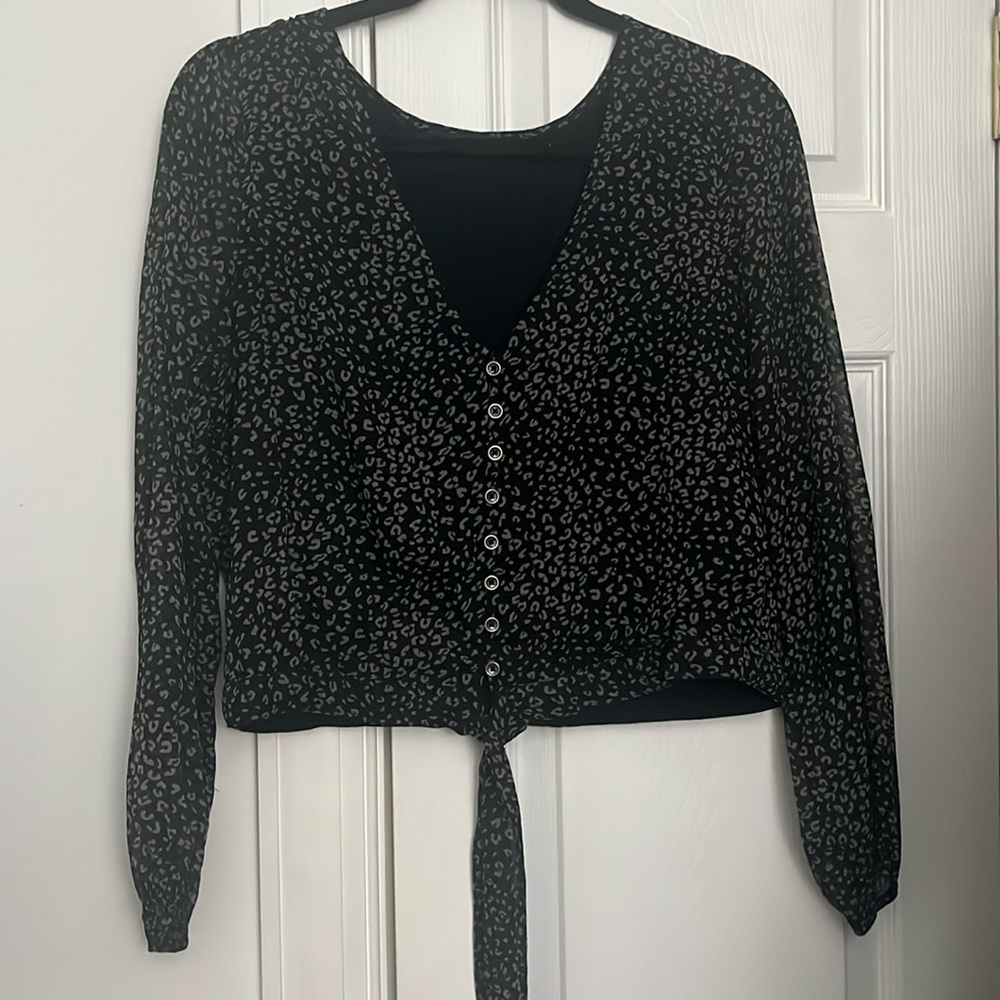 Black front tie w buttons long sleeve blouse
